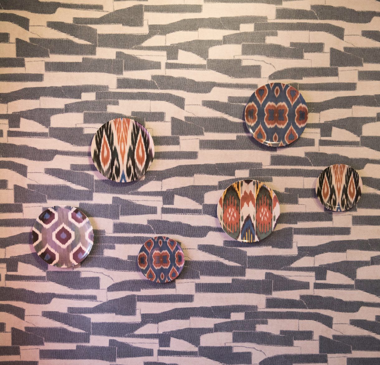 Les Ottomans bord Ikat Porselein Multi