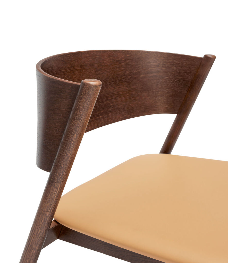 Schuine loungestoelzitting donkerbruin